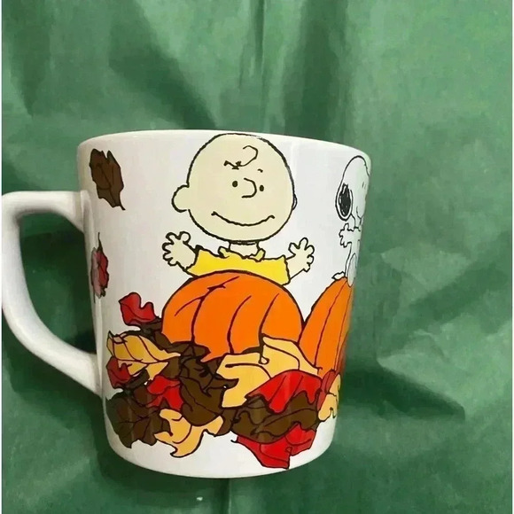 Peanuts Charlie Brown, Lucy & Linus Oversize 17 Ounce Mug NWOT - Picture 1 of 4